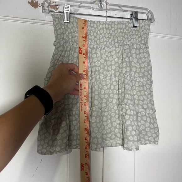 Hippie Rose Sage Green Daisy Print Matching Set Top + Skirt Size XS NWT Juniors - Picture 6 of 12
